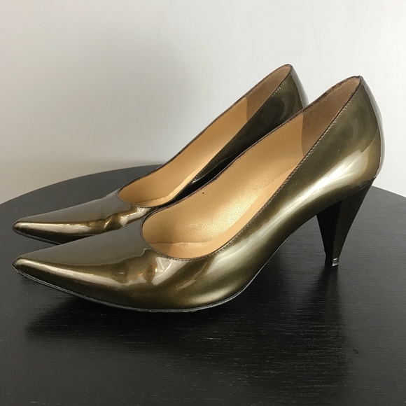 nine west metallic pumps